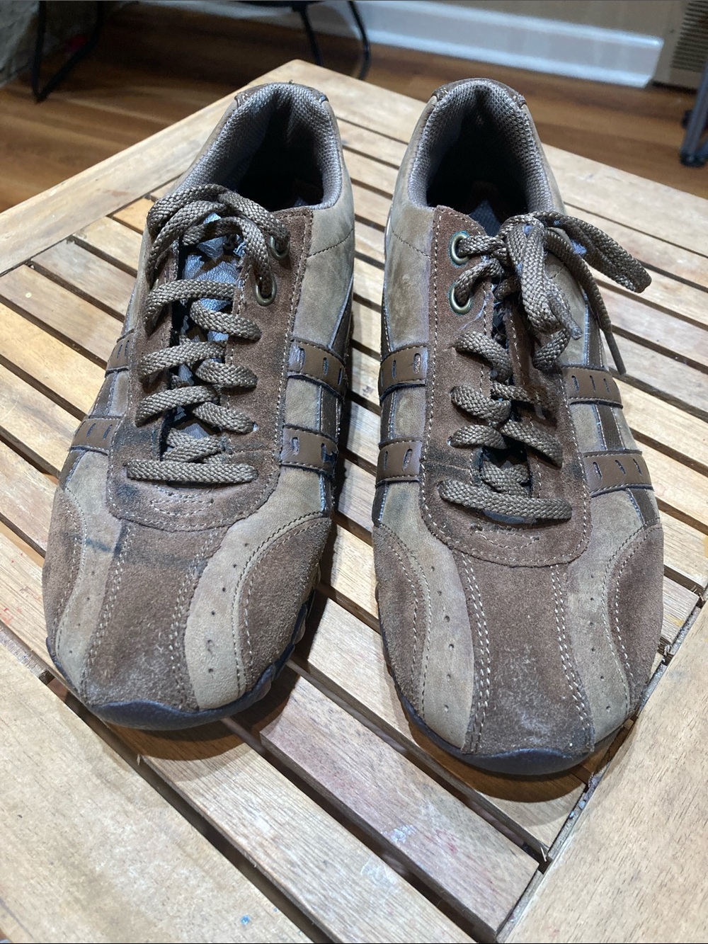 Skechers 46940 Women's Sz 7.5 Biker Brown Leather Lace Up Athletic Sneakers